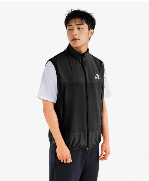 Malbon Albatross Foraging Vest golf vest front view