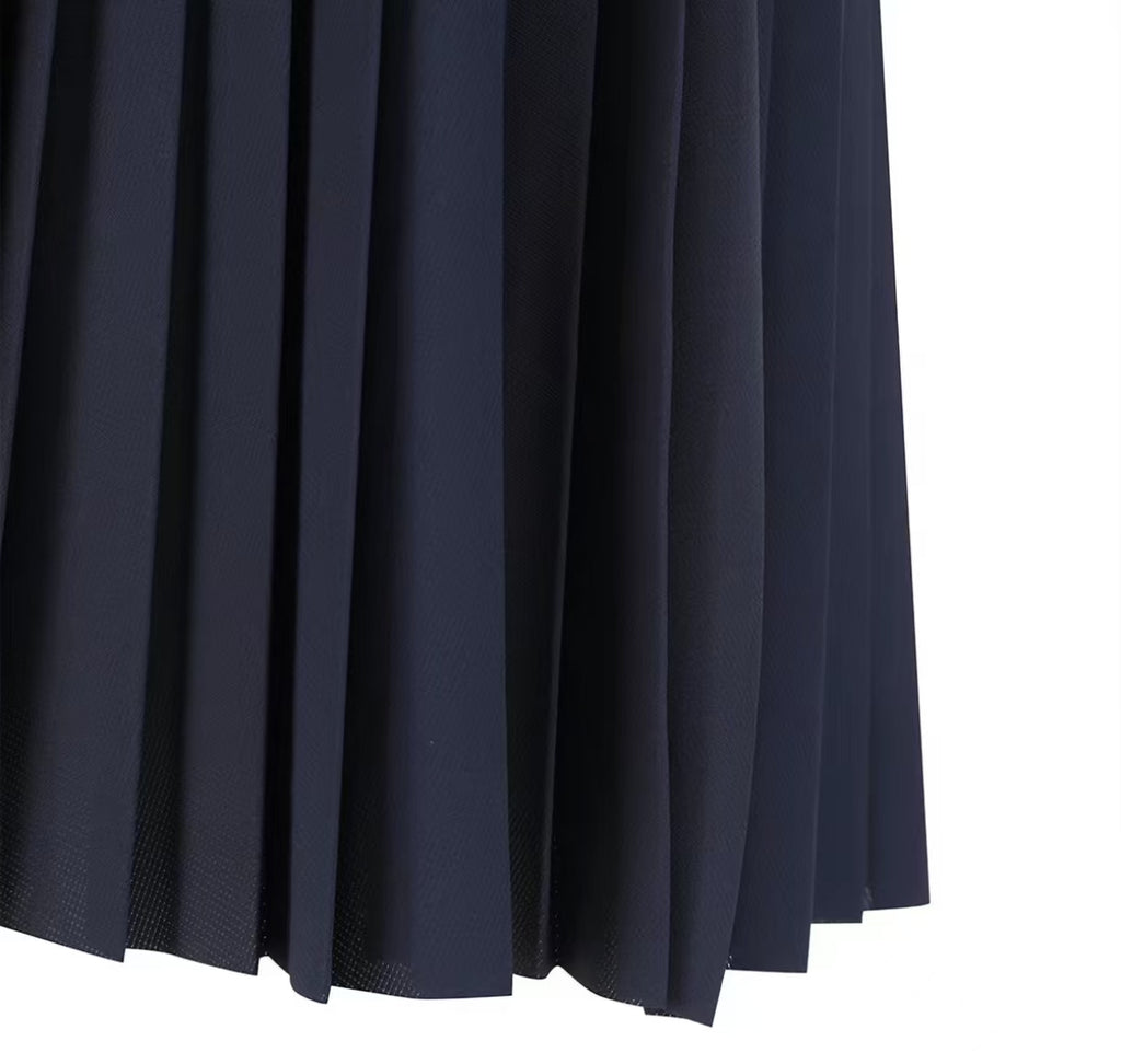 Malbon Studio Seoul Sleeveless Polo Golf Dress Black polo golf dress detail view